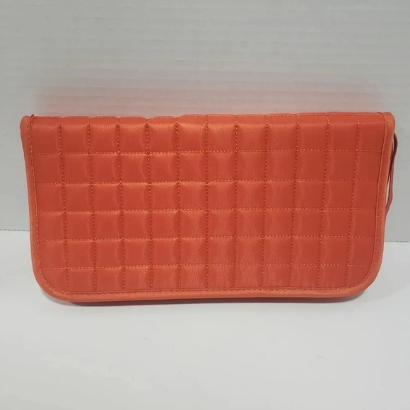 Lug Tango  Orange Passport Travel Wallet Quitled Organizer Wristlett. - Picture 2 of 6